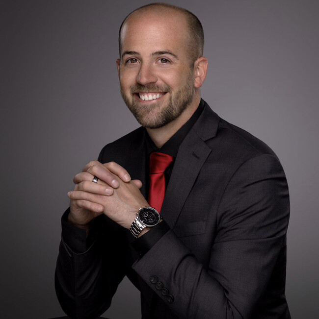 Agent Photo
