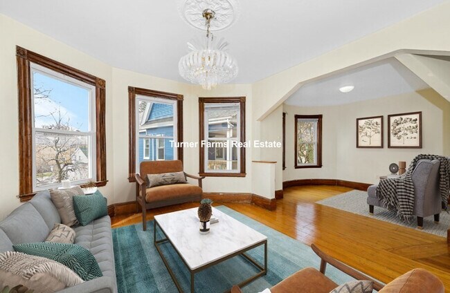 47R Creighton St unit 3, Jamaica Plain, MA 02130 - photo 2
