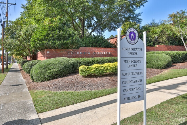 Columbia College campus is surrounded by the historic homes that make up College Place.