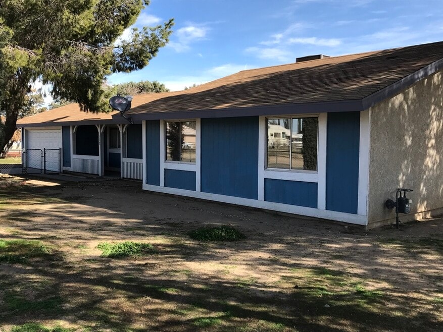 13393 Cahuenga Rd, Victorville, CA 92392 - photo 1