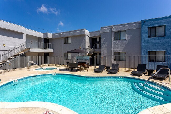 Bridgeview Apartments, San Diego, CA 92102 - photo 2