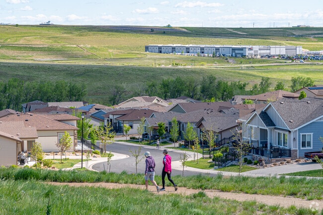 Skyestone blends nature and luxury in a thriving Broomfield neighborhood.