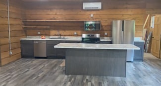 2152 Twin Springs Rd, Decorah, IA 52101