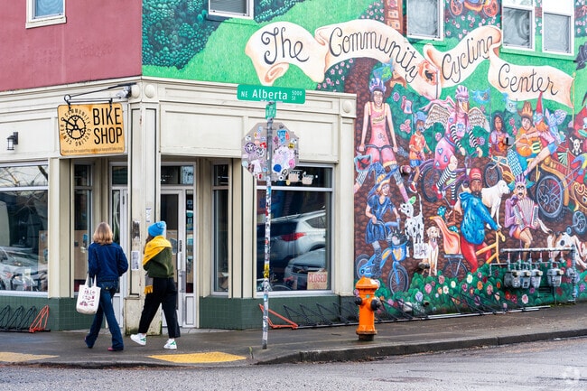 Fix your bike at the Community Cycle Center located in the center of Beaumont-Wilshire's neighborhood.