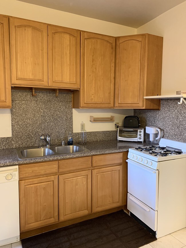 1734 Derby St Unit A, Berkeley, CA 94703