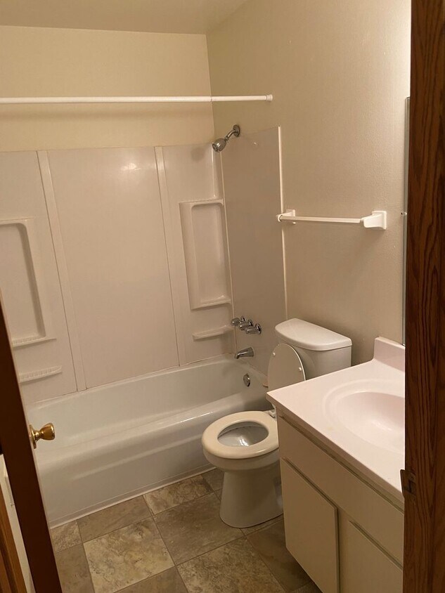 Mayfair Apartments 52745340 N Lovers Lane Rd, Milwaukee, WI