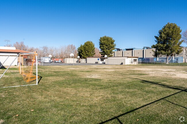 Desert Winds Continuation High School is ranked #13,261-17,680 in the National Rankings.