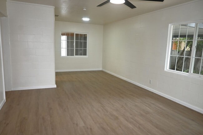 5206 61st St, Sacramento, CA 95820 - photo 4