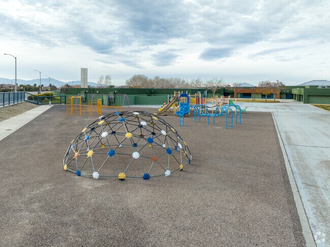 At Quail Valley Elementary, 27% of students scored at or above the proficient level for reading.