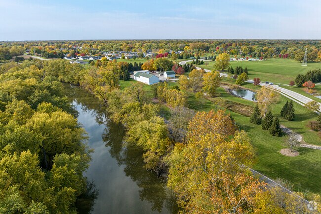 The Maumee River is located just south of the Statewood Park neighborhood.