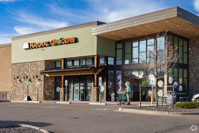 Deer Creek residents enjoy getting their organic fruits and veggies at the Natural Grocers.