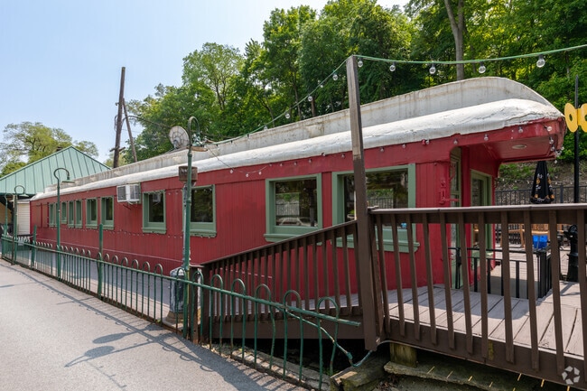This train-themed restaurant is located right in the heart of Valhalla.