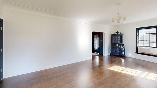 276 Lewiston Rd, Grosse Pointe Farms, MI 48236 - photo 3