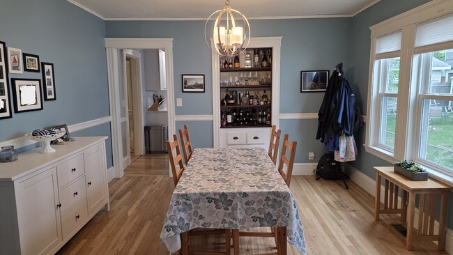 31 Lawrence St, Watertown, MA 02472 - photo 2