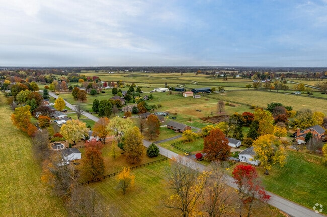 Most homes in Jimtown have a few acres between them but some areas are alittle closer.