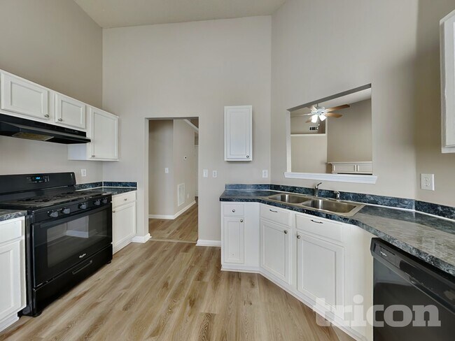 805 Marcus Ln, Hampton, GA 30228 - photo 6