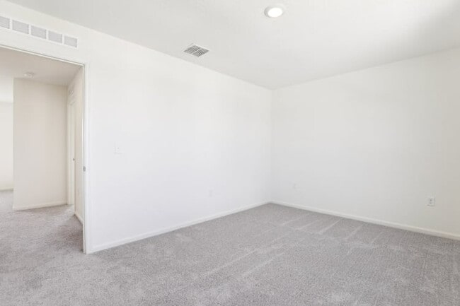 2253 NW 23rd Loop, Ocala, FL 34475 - photo 2