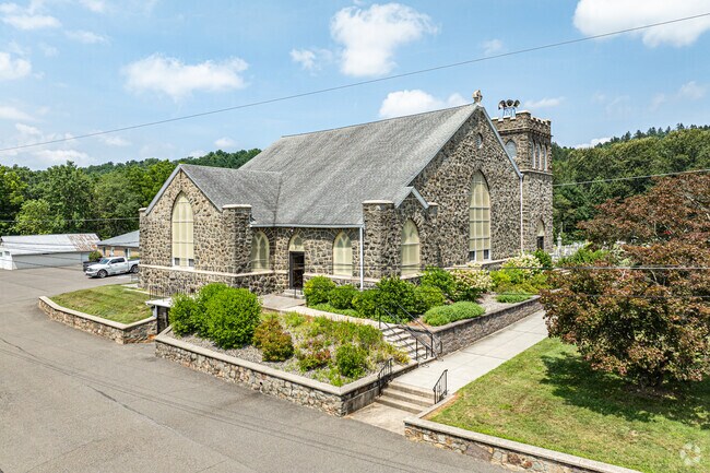 Ben Salem United Church of Christ dates back to 1855.