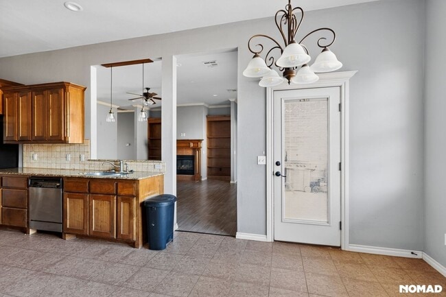 941 NE 30th St, Moore, OK 73160 - photo 6