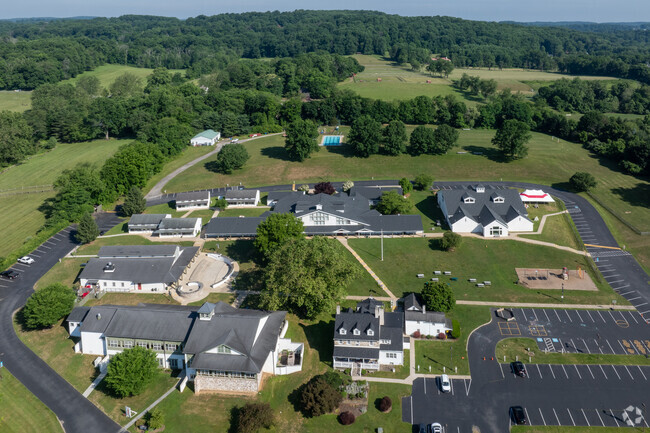 Niche gave Montgomery School an A rating.