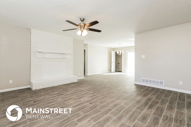 219 Deerfield Dr, Jonesboro, GA 30238 - photo 6