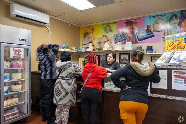 Josie's Bakery is famous for its cakes.