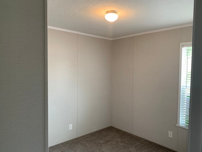 316 Chevalier Dr, Howell, MI 48843 - photo 6