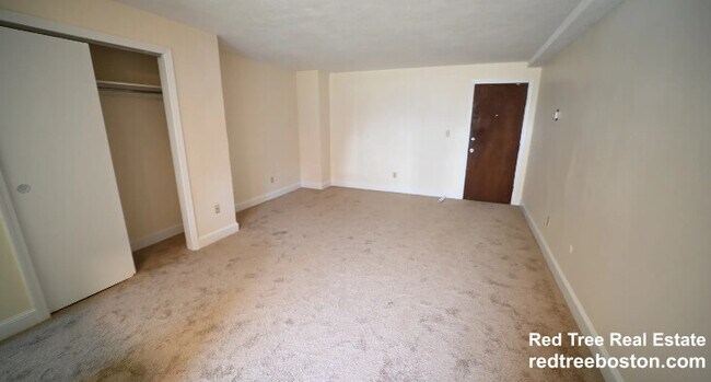 4 Brattle Dr unit 6, Arlington, MA 02474 - photo 3