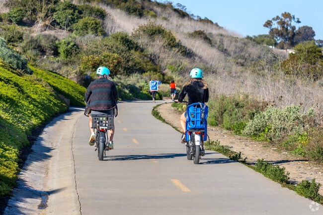 Great beach and wilderness access along the Monarch Beach Trails in Monarch Bay.
