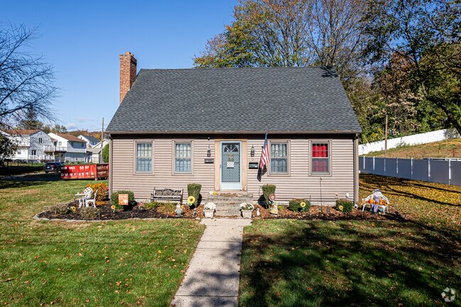 Cape houses are popular in West End Bristol.