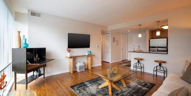 Concord Crystal City, Arlington, VA 22202 - photo 5