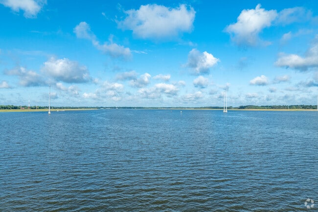 The Ashley River is located a few streets away from the Shadowmoss neighborhood.