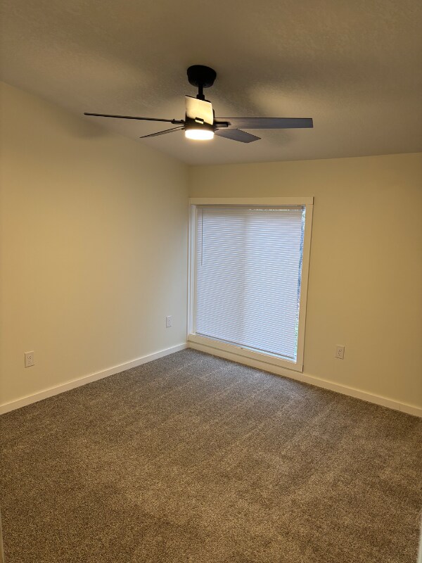 602 5th St NW unit 1, Chisholm, MN 55719 - photo 4