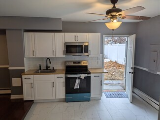 31 Clay Ln Unit 1, Levittown, NY 11756