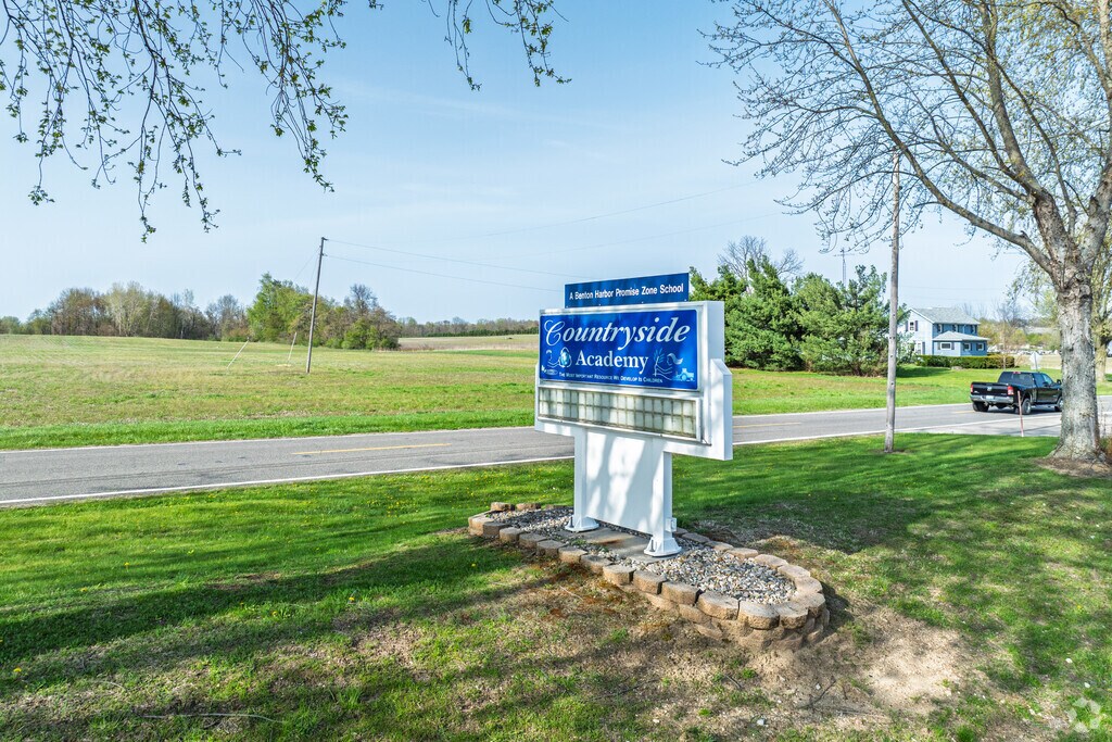 Countryside Academy is a rural school located in Benson Harbor.