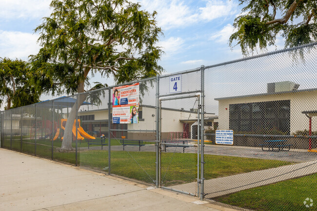 Get peace of mind with the security at Zela Davis Elementary School in Hawthorne, CA.