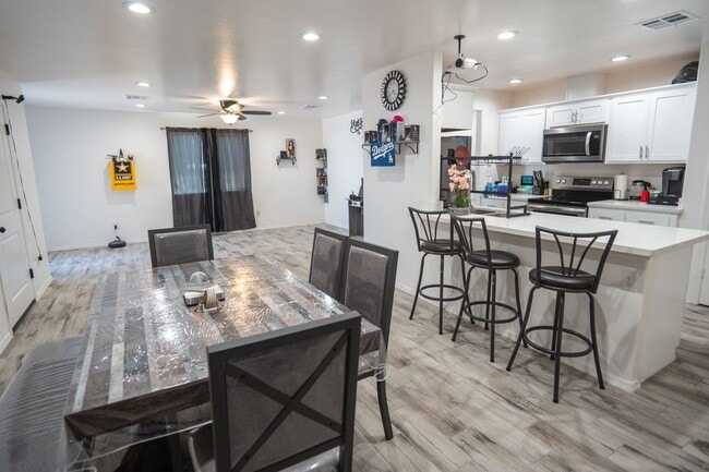 2231 E 14th St, Yuma, AZ 85365 - photo 2