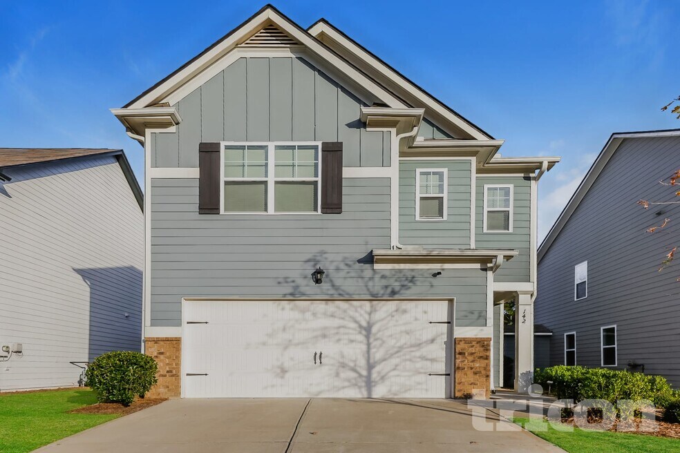 142 Woodhouse Cir, Acworth, GA 30102 - photo 1