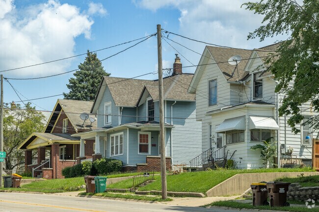 Rows of closely nestled homes can be found within the Midtown District area.