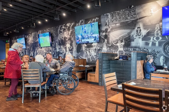 Walk-On’s Sports Bistreaux near Kraemer serves game-day favorites.