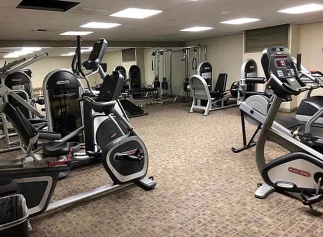 Woodlake Towers III unit Woodlake towers, Falls Church, VA 22044 - photo 4