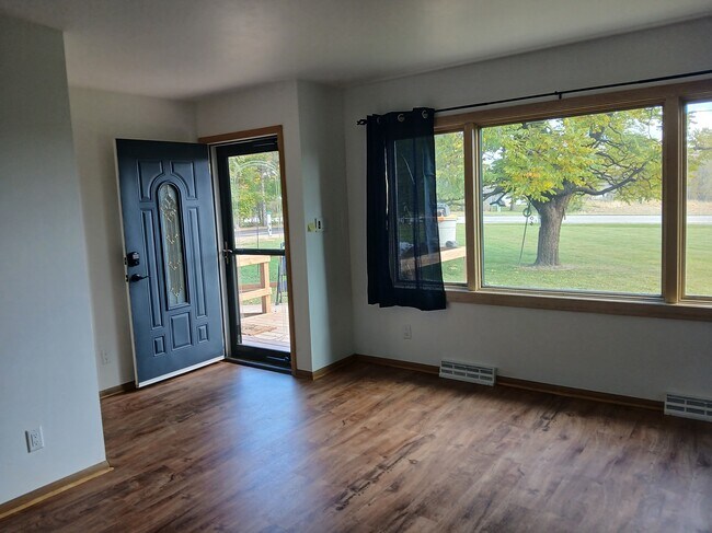 W360N7335 Brown St unit 7333, Oconomowoc, WI 53066 - photo 5