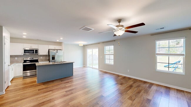 2743 Prince Charles Ct - 3BR, 3BA - 1,962SF