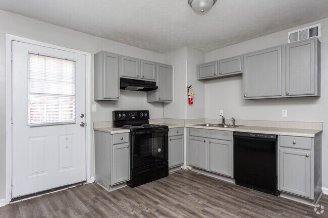 Maple Ridge Apartments, Carrollton, GA 30117 - photo 2