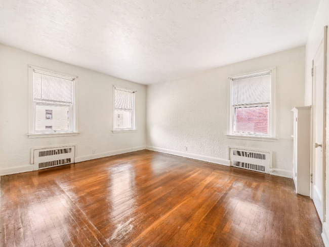 5556 Covode St unit 4, Pittsburgh, PA 15217 - photo 3