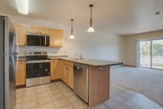 300-310 2nd Ave S, Moorhead, MN 56560