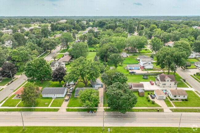 Hillview families love being so close to their friendly neighbors.