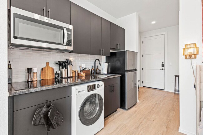 596 W 9th St unit ID1335765P, Dallas, TX 75208 - photo 6