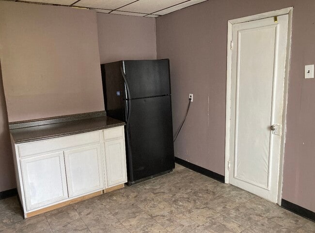 653 Morgan St unit 1 Garden View Apart, Dickson City, PA 18519 - photo 3