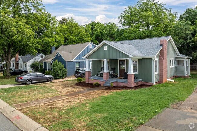 You can also find craftsman bungalows in Druid Hills.